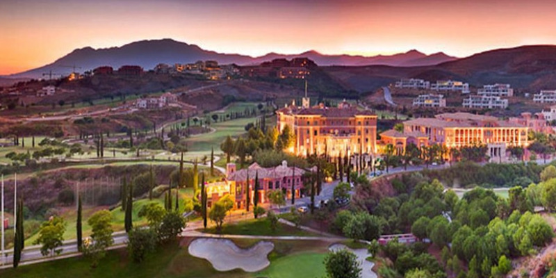Los Flamingos a true luxury oasis